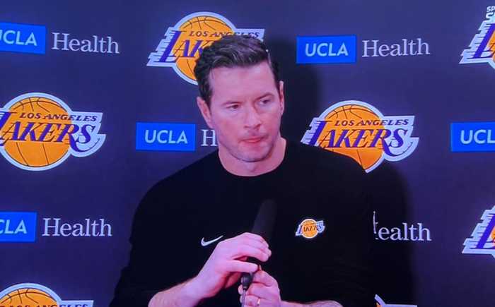 雷迪克详解中场战术调整，强调无球跑动与15号战术