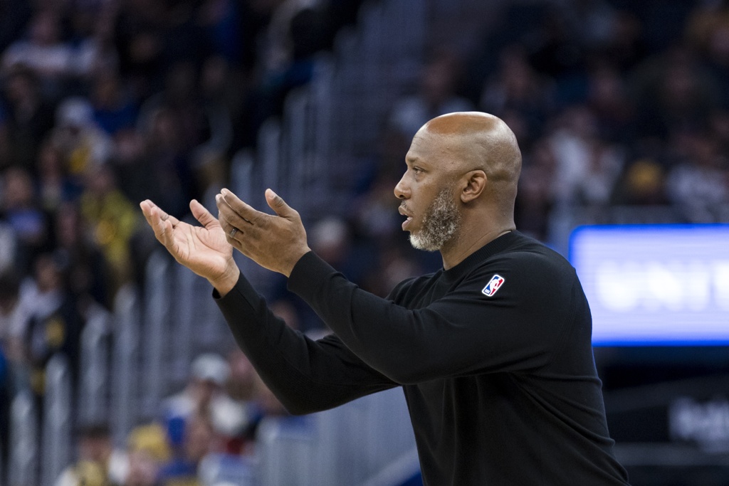 实锤？美媒：比卢普斯透露主力不打最终输28分 下注者投注了10万