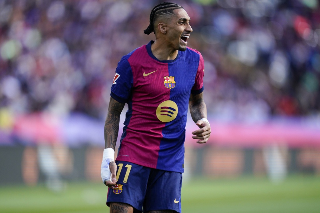 每体：拉菲尼亚缺席巴萨今日合练，能否出战国家德比存疑