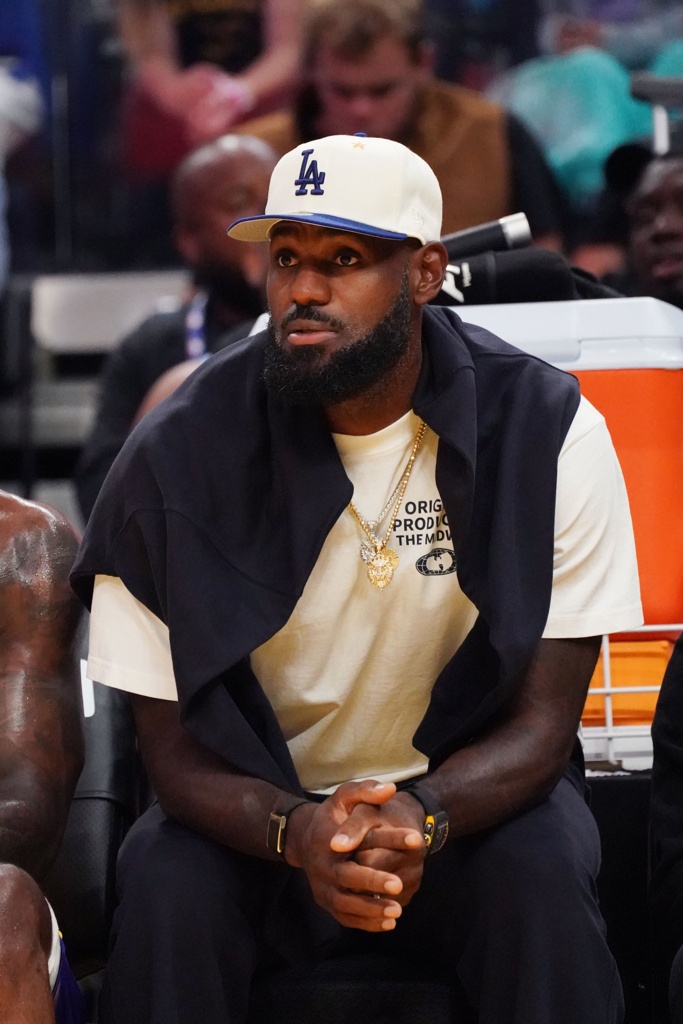 夸梅：詹姆斯应谨慎选择身边的伙伴 那样就可避免达蒙-琼斯的丑闻